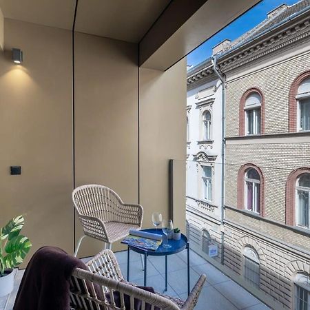 Modern Apt In Authentic Central Area Budapest Exterior foto